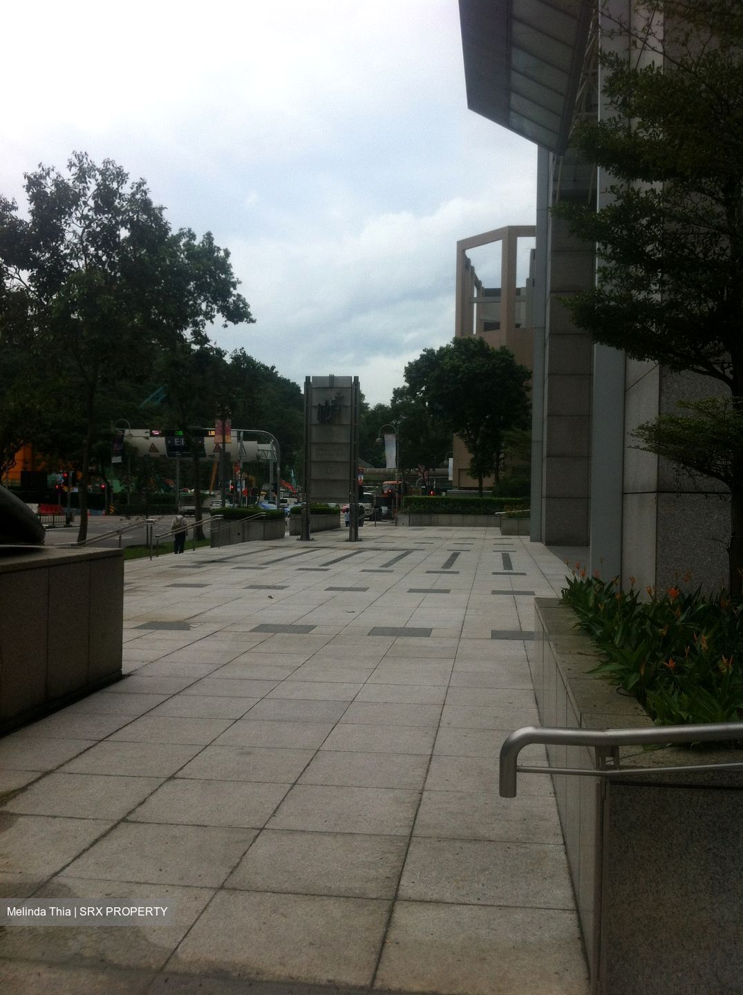 UE Square (D9), Office #392069951